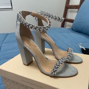 Jewel Badgley Mischka Silver Crystal Embellished Block Heel Sandals